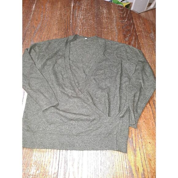 Large Grey Long Sleeve Deep VNeck Long Sleeve Pullover Sweater Faux Wrap Shirt - Picture 1 of 3